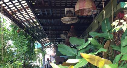 Shanti Lodge Bangkok