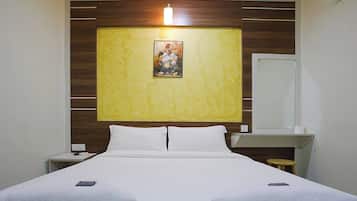 Superior Room | Desk, free WiFi, bed sheets