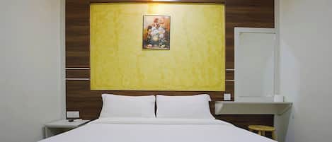 Quarto superior | Escrivaninha, Wi-Fi de cortesia, roupa de cama