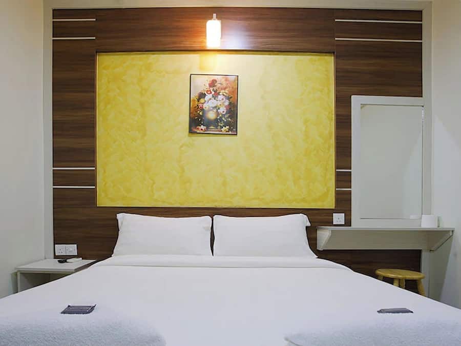 Quarto superior | Escrivaninha, Wi-Fi de cortesia, roupa de cama