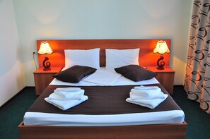 Comfort Quadruple Room, Connecting Rooms | Premium bedding, minibar, desk, blackout curtains