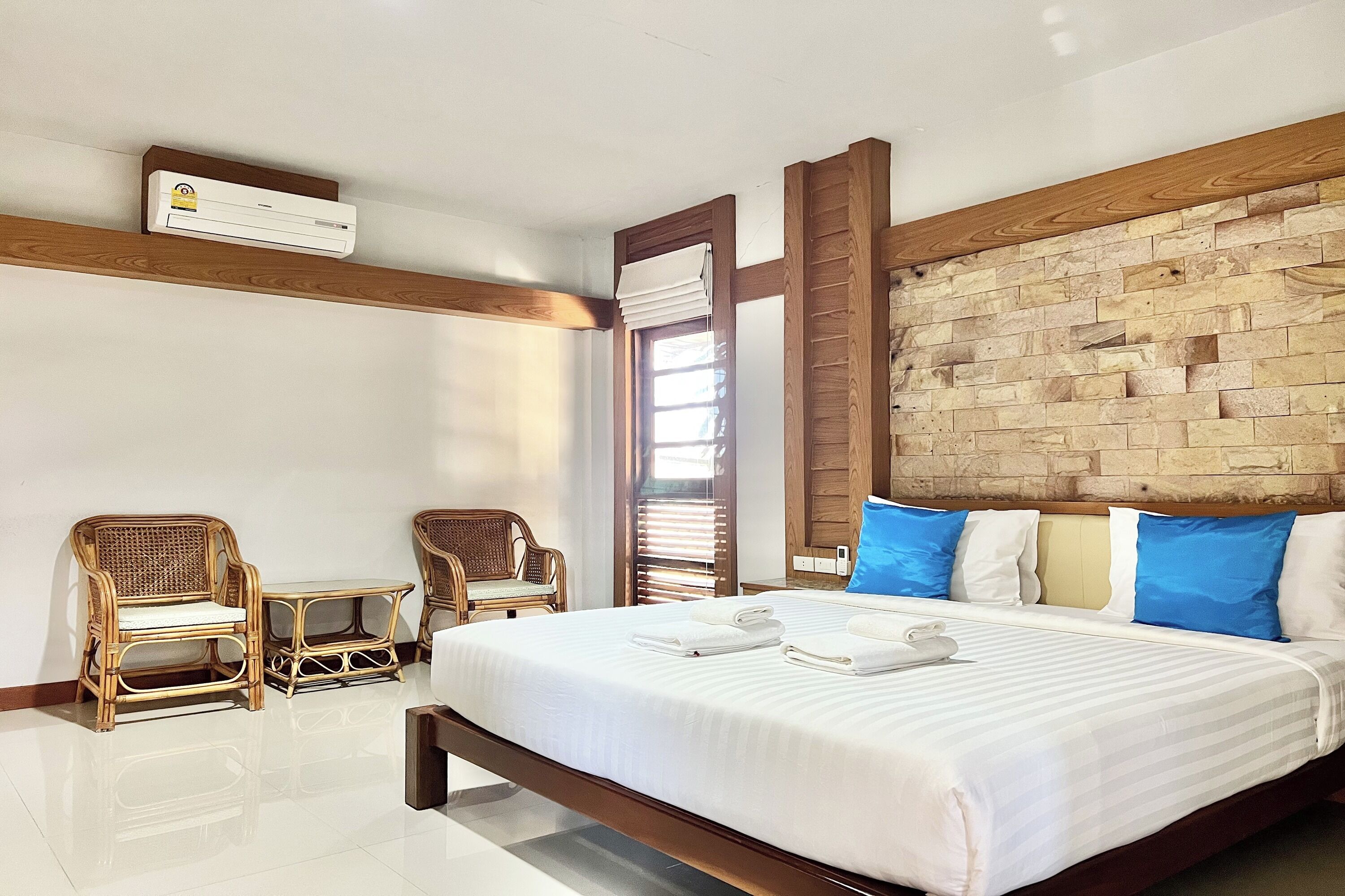 Deluxe Villa, 1 King Bed | Desk, rollaway beds, free WiFi, bed sheets