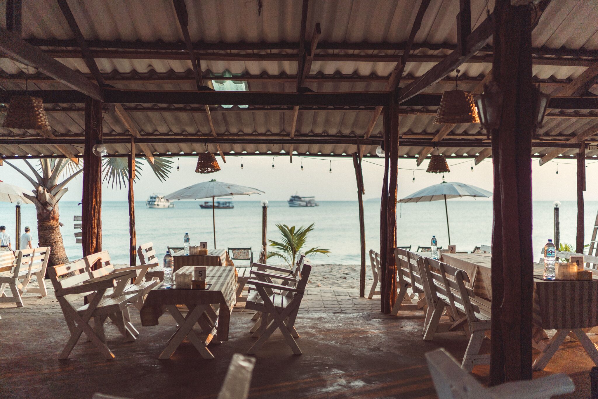 Breakfast, lunch, dinner served; Thai cuisine 