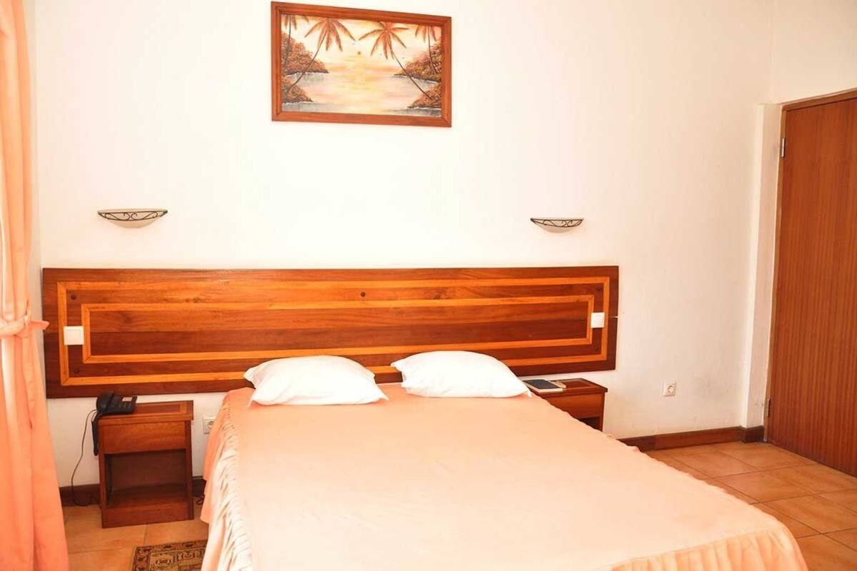 Double Room, Sea View | Meja, katil bayi/kot (percuma), Wi-fi percuma
