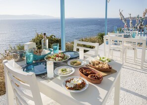 Se sirven desayunos, comidas y cenas 