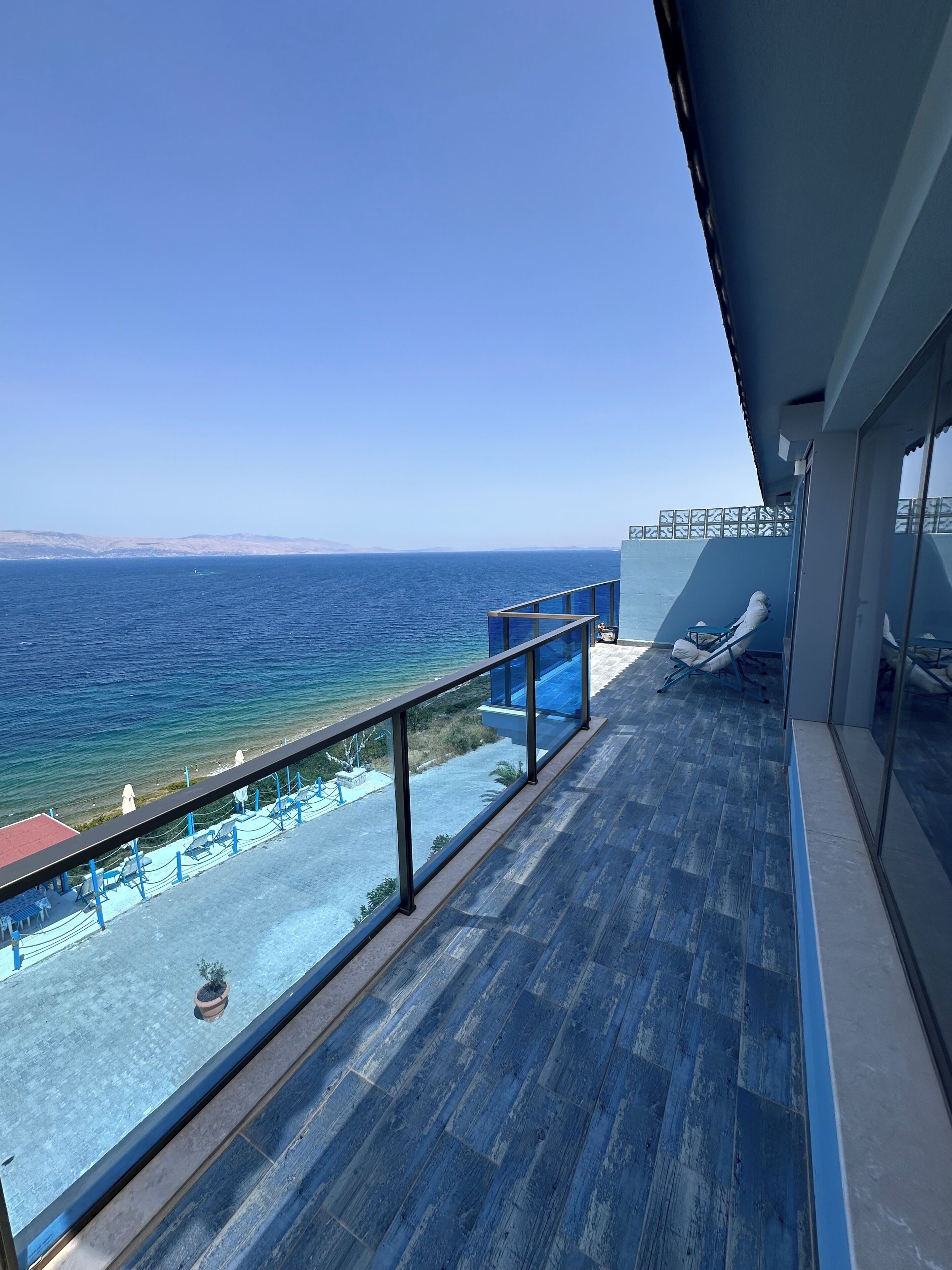 Luxury-Doppelzimmer, 1 Queen-Bett, Whirlpool, Meerblick | Bettwäsche aus ägyptischer Baumwolle, hochwertige Bettwaren