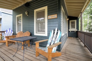 Casa, 3 habitaciones | Balcón