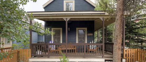 House, 3 Bedrooms | Exterior