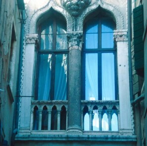 บริเวณภายนอก