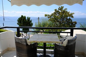 Balcony view - Dennis House (Mantoudi-Limni-Agia Anna)