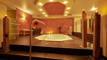 Sauna, baño de vapor, terapia ayurvédica y masajes