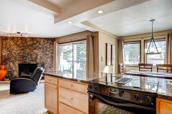 Condo, 2 Bedrooms | Private kitchen | Full-sized fridge, microwave, oven, stovetop - Park Place 101c 2 Bedroom Condo by RedAwning (Breckenridge)