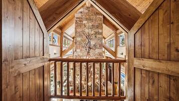 House, 4 Bedrooms | Interior