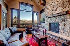 House, 5 Bedrooms | Living area | TV, fireplace, DVD player