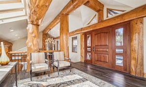 House, 5 Bedrooms | Interior