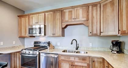 Main Street 2 Bedroom Townhouse by RedAwning