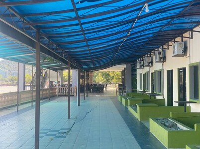 Capital O 91094 Hotel & Chalet Sportfishing