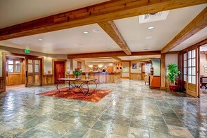 Condo, 2 Bedrooms | Lobby