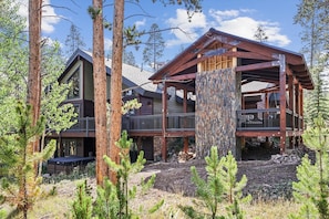 House, 4 Bedrooms | Exterior
