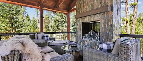 المنطقة المحيطة بالمنشأة