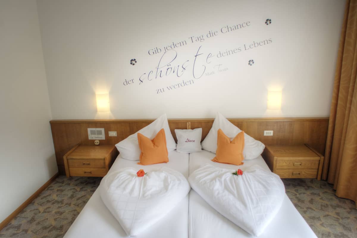 Double Room | In-room safe, desk, laptop workspace, soundproofing