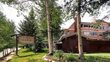 Condo, 2 Bedrooms | Exterior