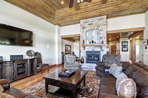 Townhome, 4 Bedrooms | Living area