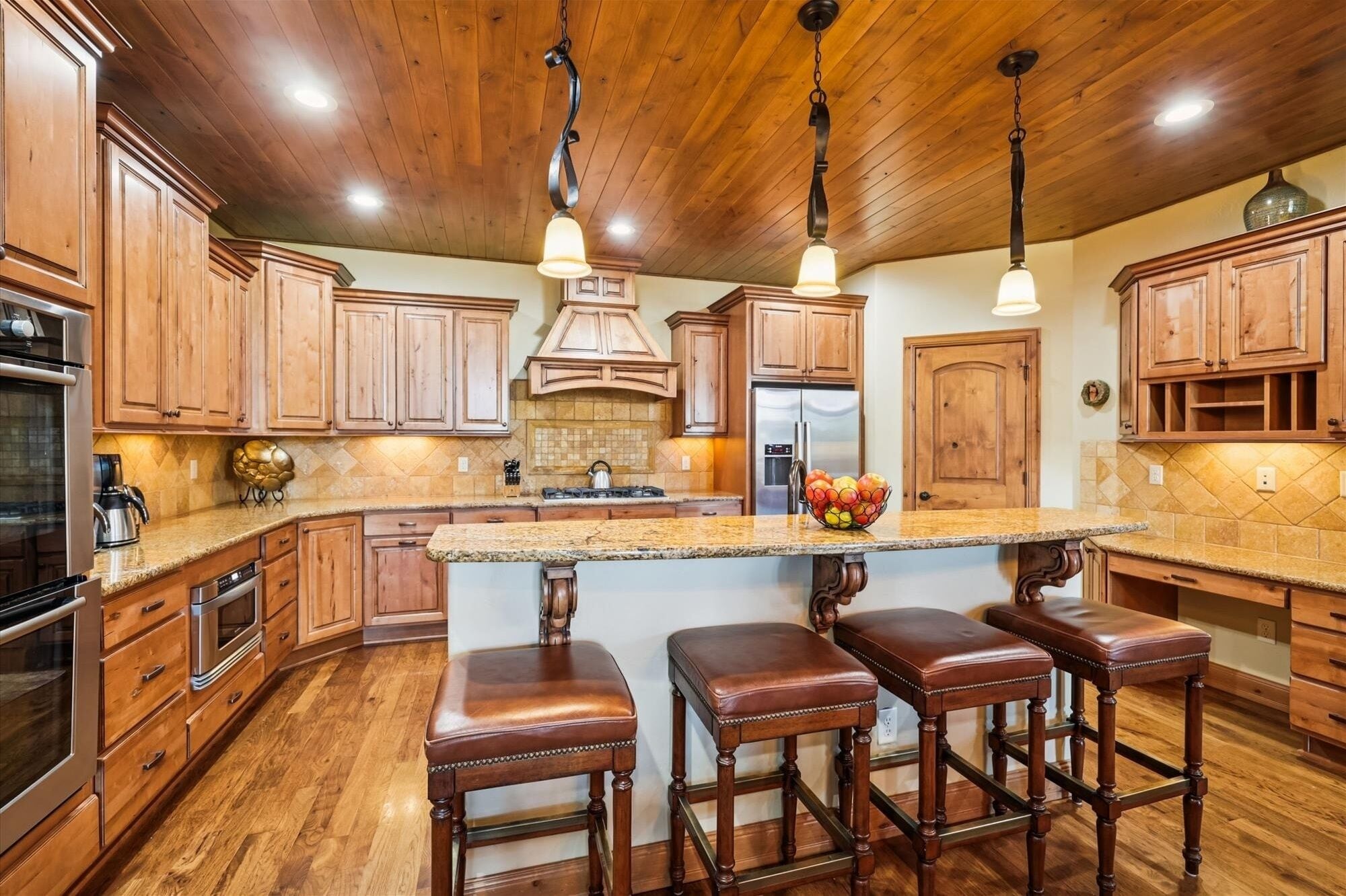 Townhome, 4 Bedrooms | Private kitchen | Full-size fridge, microwave, oven, stovetop