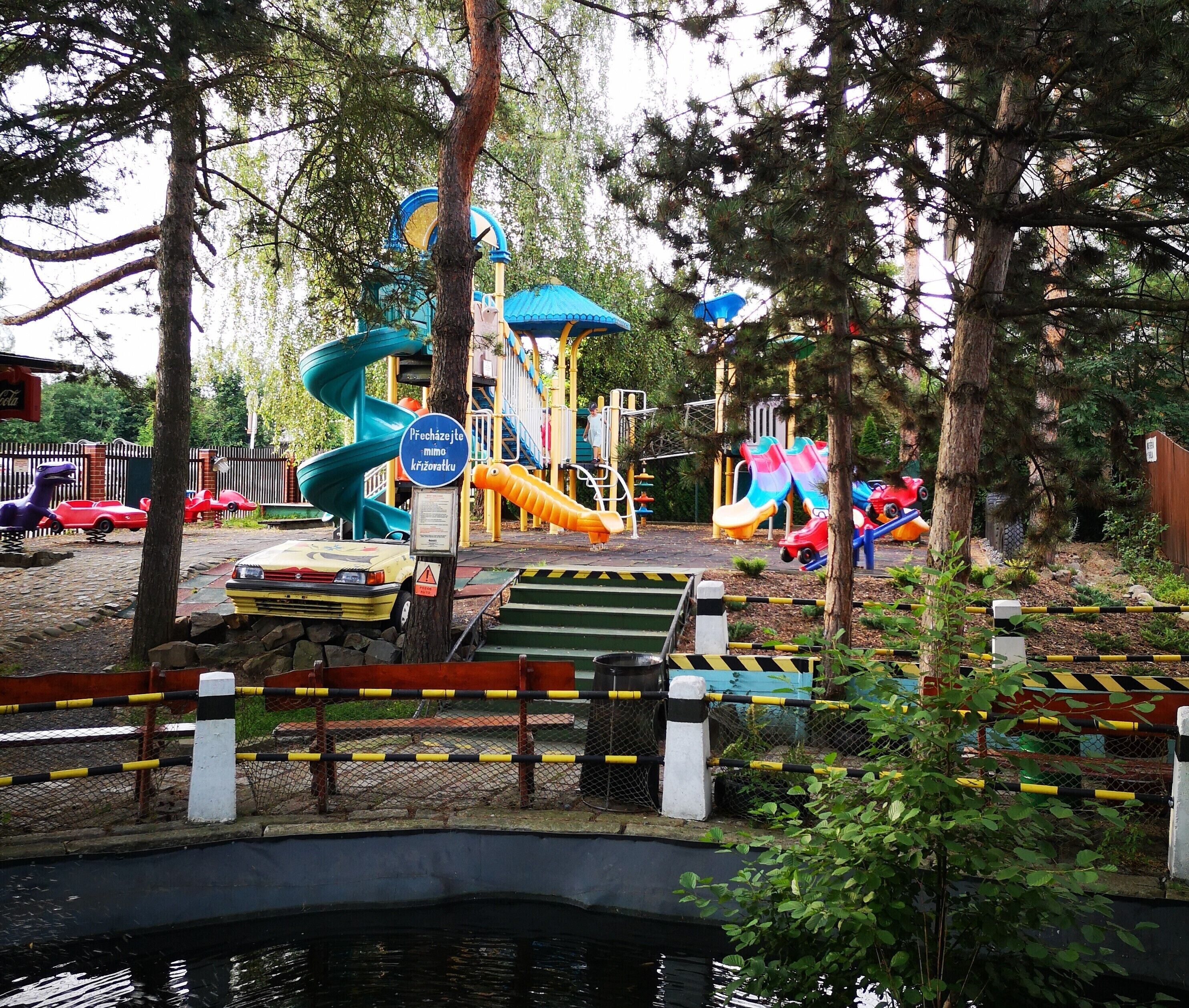 children’s play area – outdoor