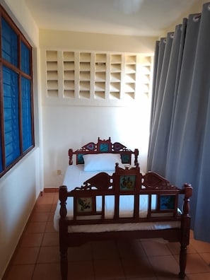 Desk, iron/ironing board, free WiFi, bed sheets - Qua Bruce Apartment (Diani Beach)