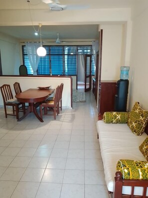 Basic Studio | In-room dining - Qua Bruce Apartment (Diani Beach)