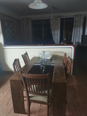 Fridge, microwave, oven, stovetop - Qua Bruce Apartment (Diani Beach)