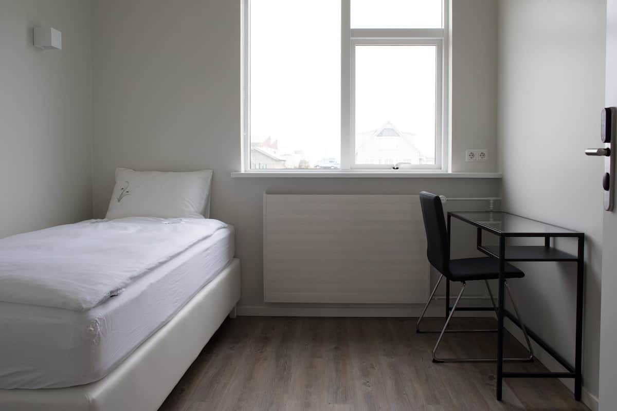 Sistema de insonorización, wifi gratis y ropa de cama