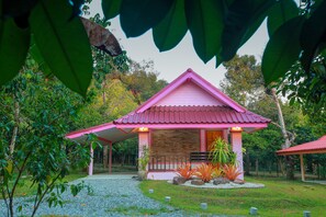 1 Bedroom Bungalow | Terassi/patio