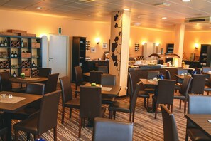 Daily buffet breakfast for a fee - PLAZA Hotel Bruchsal (Bruchsal)