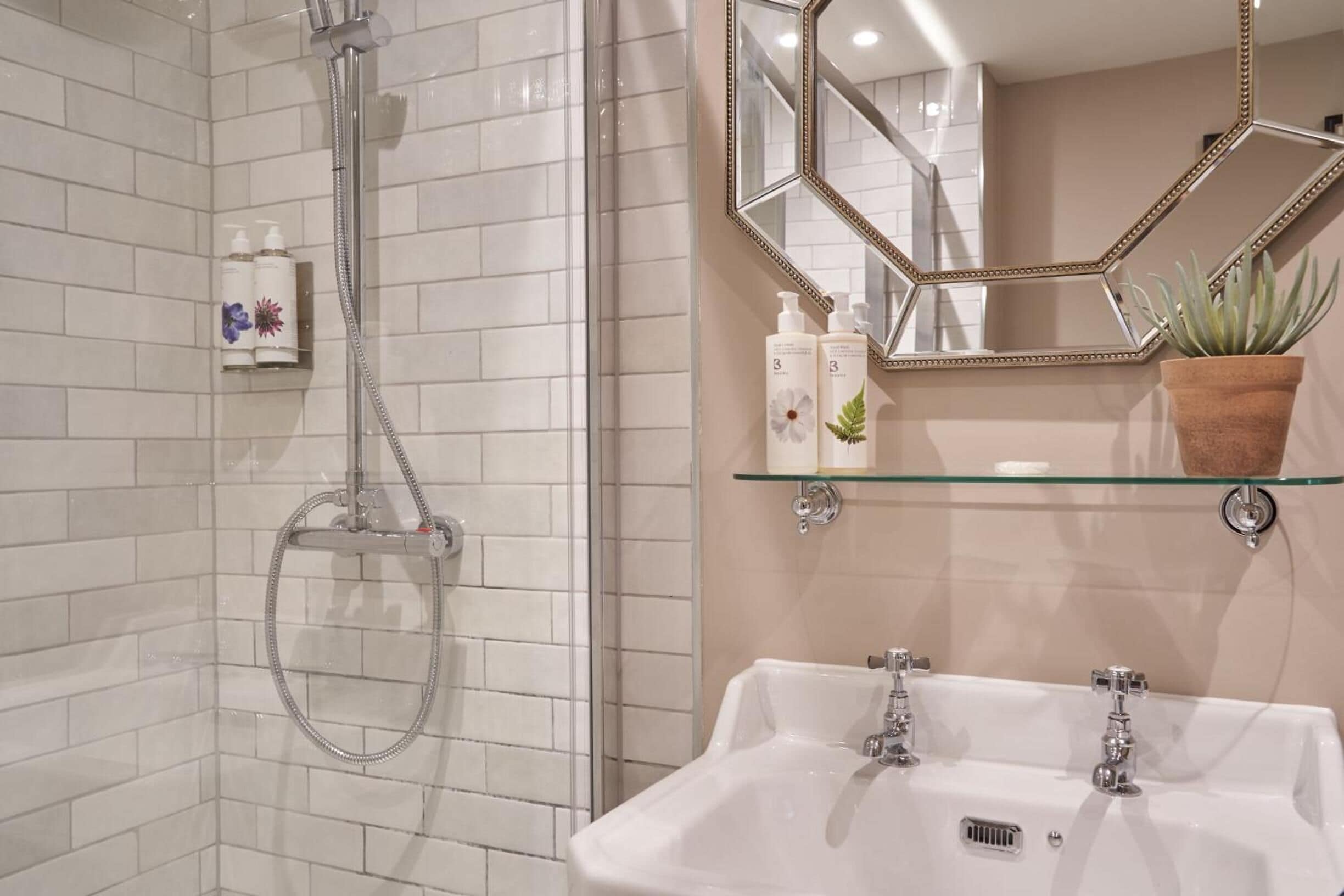 تجهيزات دش، مناشف