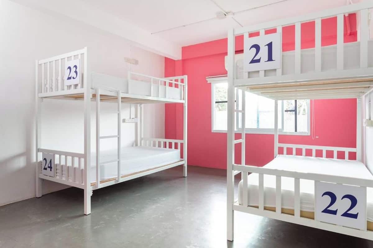 Desk, free WiFi, bed sheets
