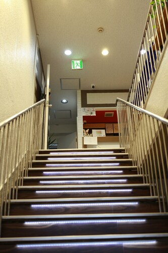 G'inns guest house - Hostel