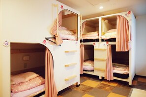 Shared Dormitory, Women only | Free WiFi, bed sheets - G'inns guest house - Hostel (Tokyo)
