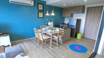 1-Bedroom Condo | In-room dining