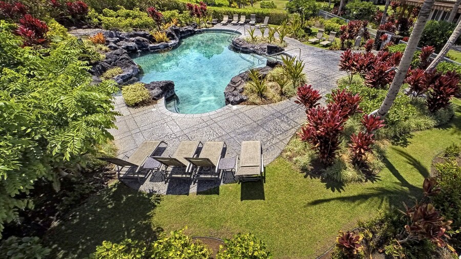 Waikoloa Beach S M2 2 Bedroom Condo by RedAwning