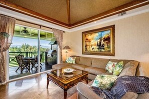 Living room - Waikoloa Beach S J32 2 Bedroom Condo by RedAwning (Waikoloa)