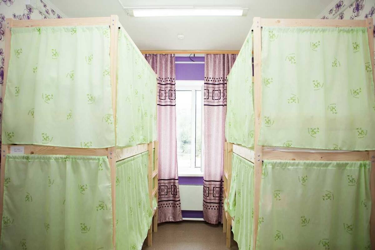 Dormitorio compartido, dormitorio mixto, baño compartido (4 guests) | Tabla de planchar con plancha, wifi gratis y ropa de cama
