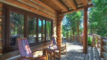 Rumah, 6 kamar tidur | Teras/patio