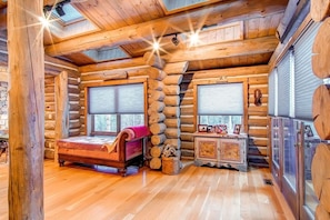 House, 6 Bedrooms | 6 bedrooms, free WiFi, bed sheets