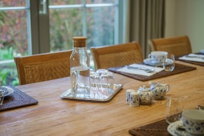 Daily buffet breakfast (EUR 15 per person) - Villa Magdalena (Eeklo)