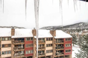 Condo, 2 Bedrooms | Exterior