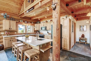 House, 3 Bedrooms | Private kitchen | Full-sized fridge, microwave, oven, stovetop - Elk Trail House by RedAwning (Breckenridge)