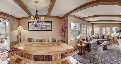 Longbranch 216 2 Bedroom Condo by RedAwning