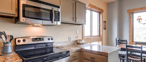Condo, 2 Bedrooms | Private kitchen | Full-size fridge, microwave, oven, stovetop